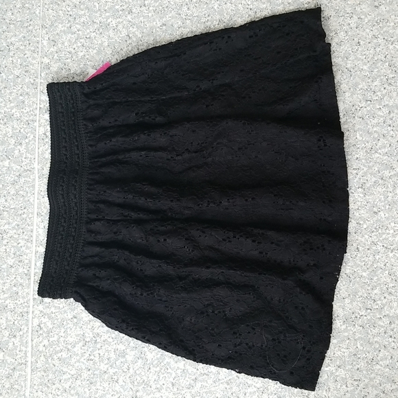 iZ BYER girl black lace skirt - Picture 4 of 7